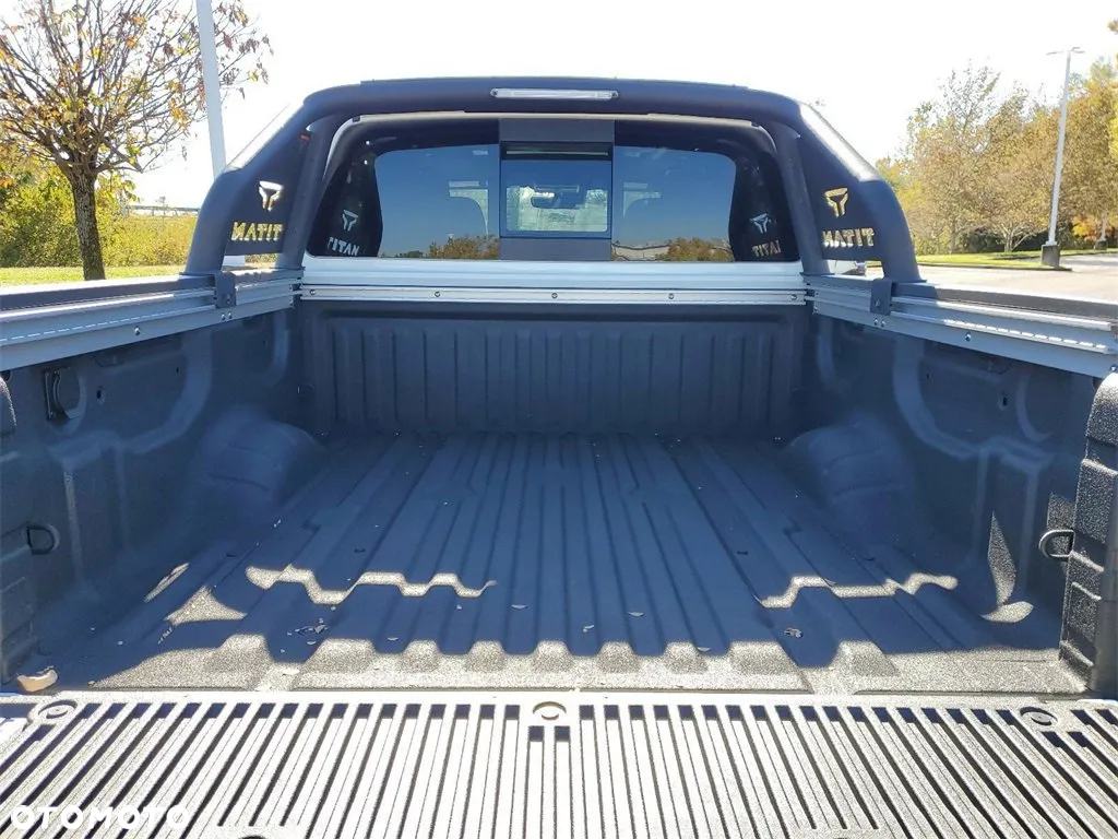 Nissan Titan - 16