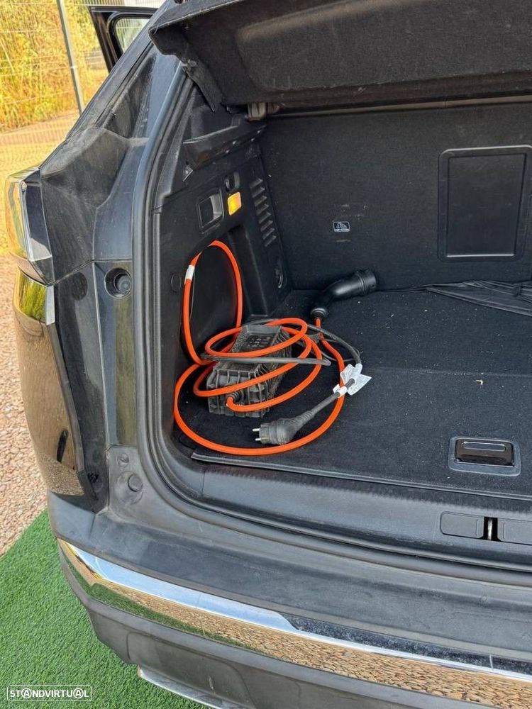 Peugeot 3008 1.6 Hybrid GT Pack e-EAT8 - 34