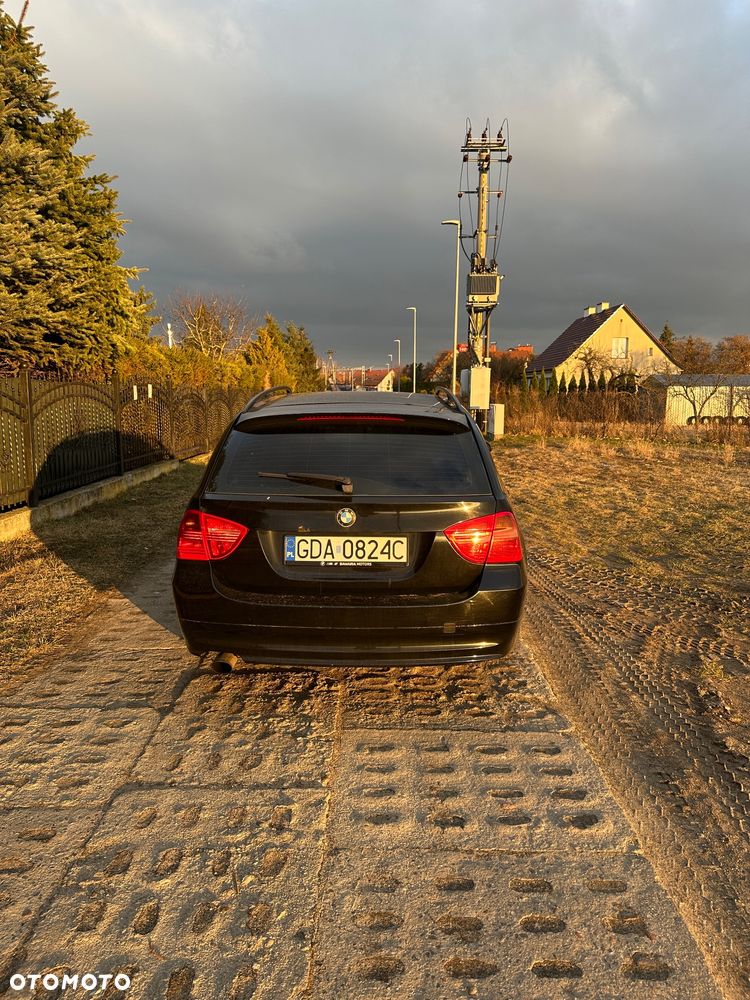 BMW Seria 3 320d - 4