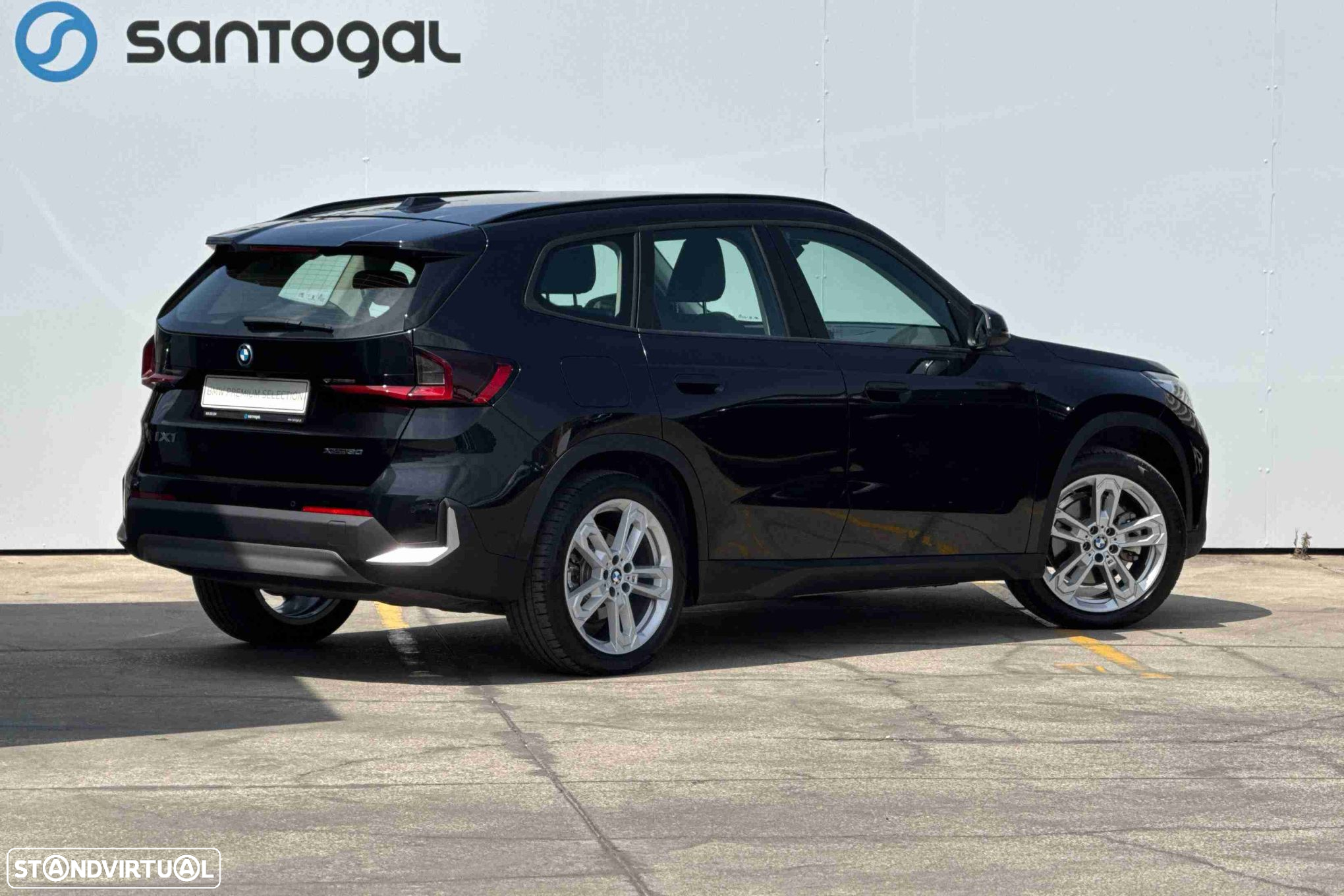 BMW iX1 xDrive30 - 9