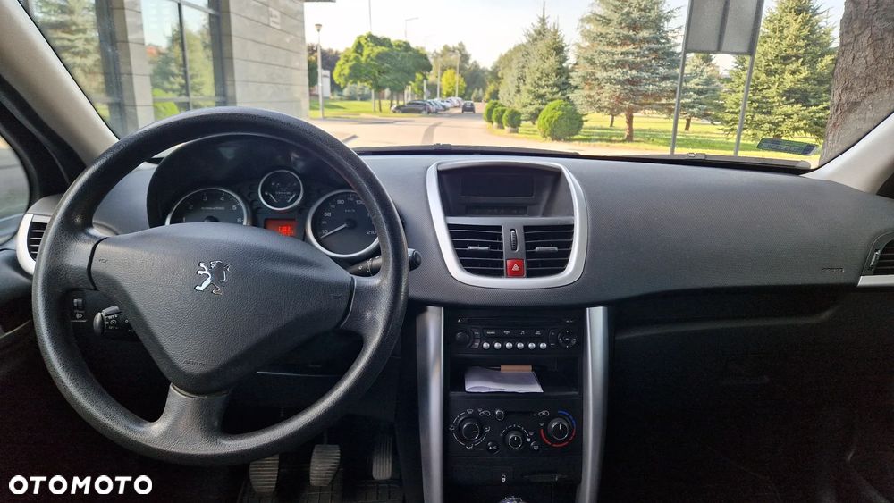 Peugeot 207 - 21