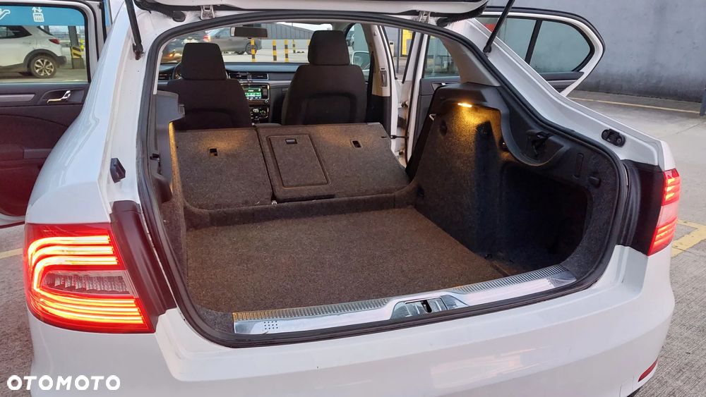 Skoda Superb 1.4 TSI ACTive - 8