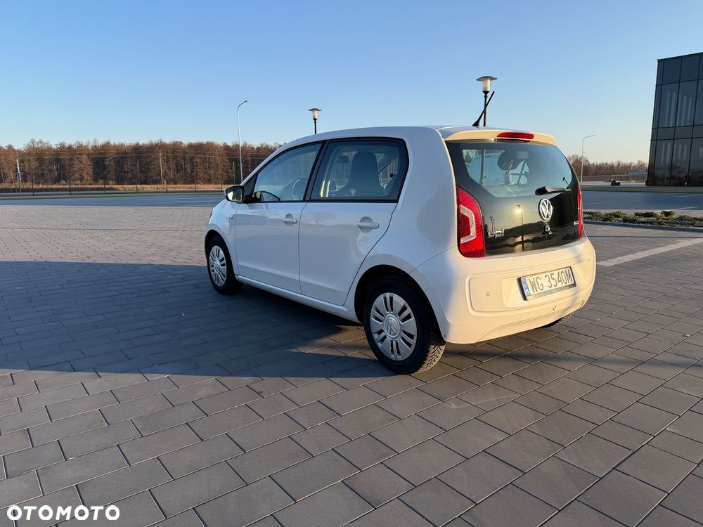 Volkswagen up! move - 4