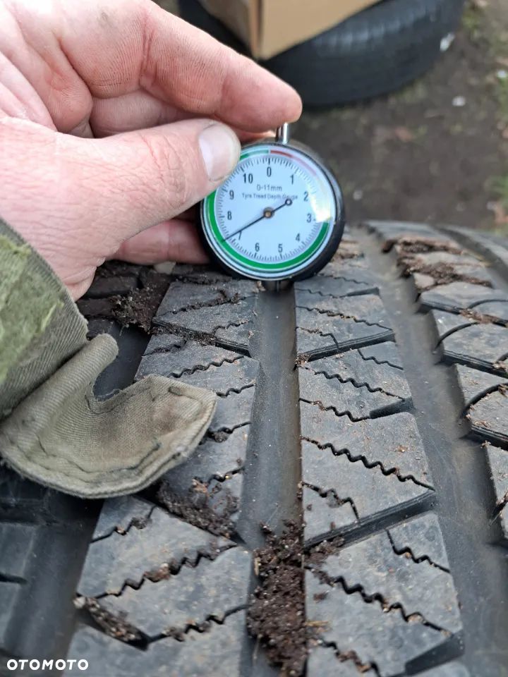 Felgi Koła letnie Range Rover Sport SVR 22 Cale 10Jx22 ET 42.5 FK6M-1007-BA 275/40R22 108Y Continental CrossContact LX Sport 275/40R22 108 Y DOT1017 2017 Rok - 20