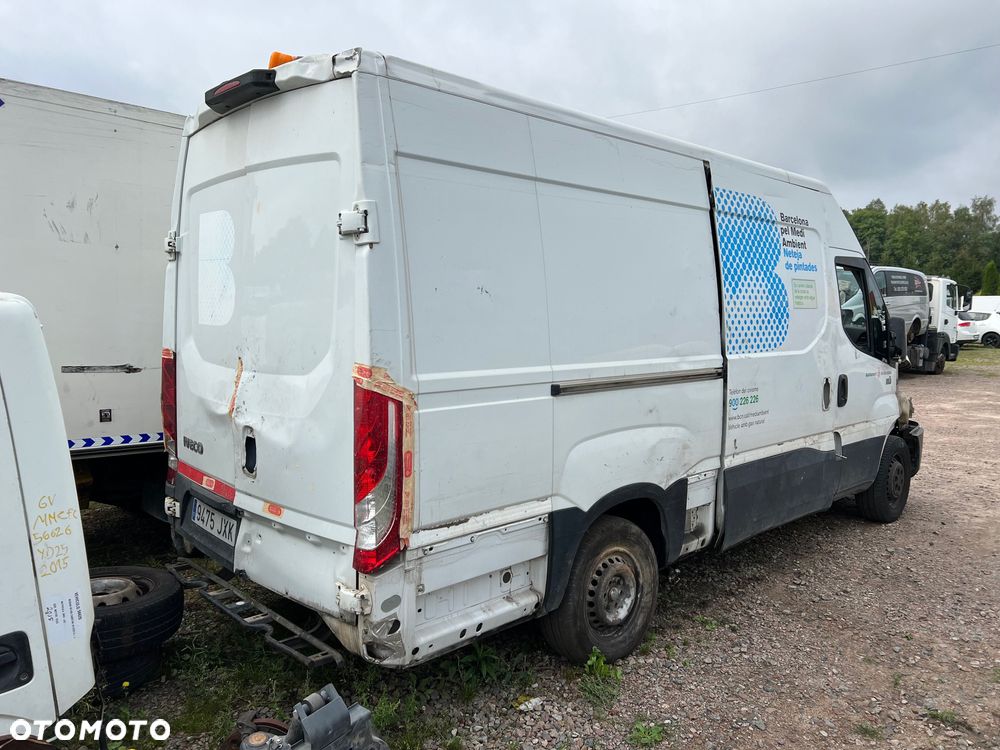 Karoseria tył bok słupek ćwiartka części iveco daily V po 2014r - 3