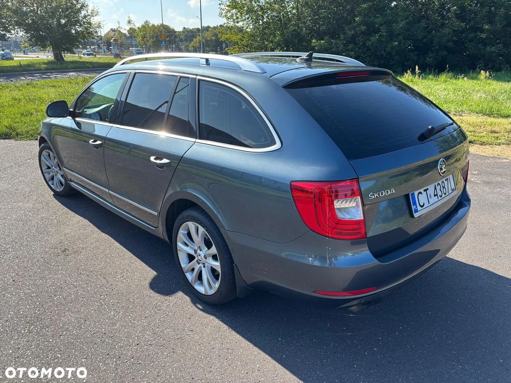 Skoda Superb 1.8 TSI Elegance DSG - 5