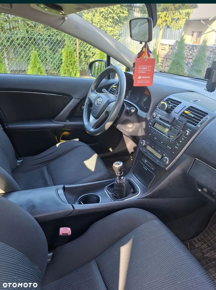 Toyota Avensis - 6