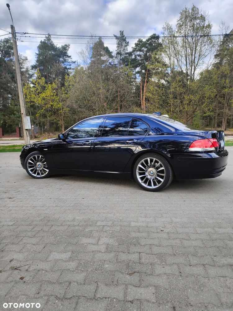 BMW Seria 7 - 34