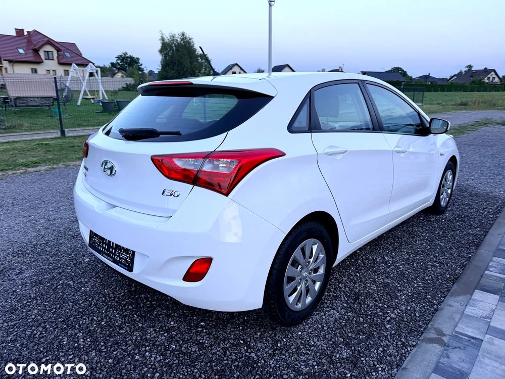 Hyundai i30 1.4 Family - 25