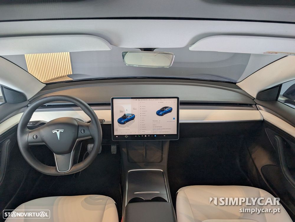 Tesla Model 3 - 10