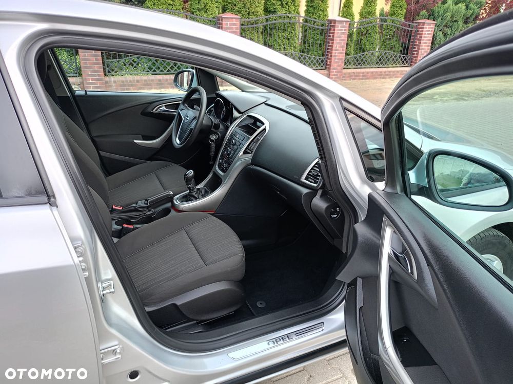 Opel Astra - 11