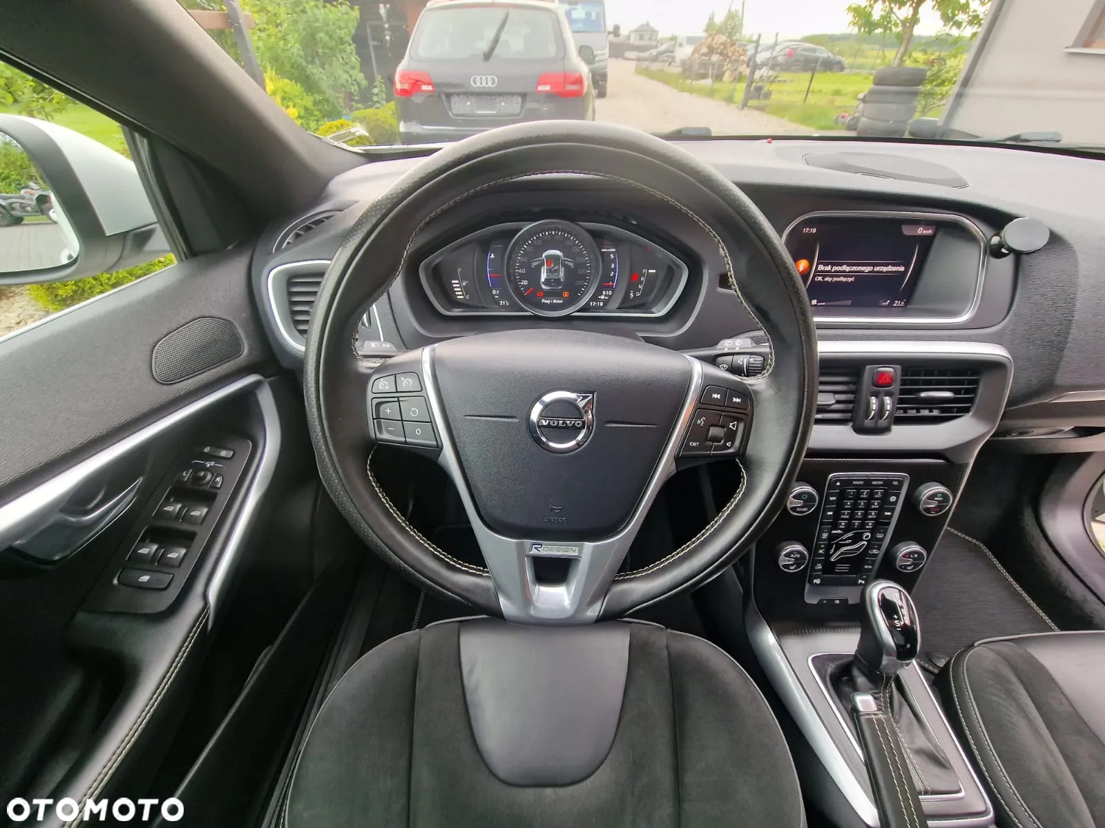 Volvo V40 D3 Geartronic RDesign - 25
