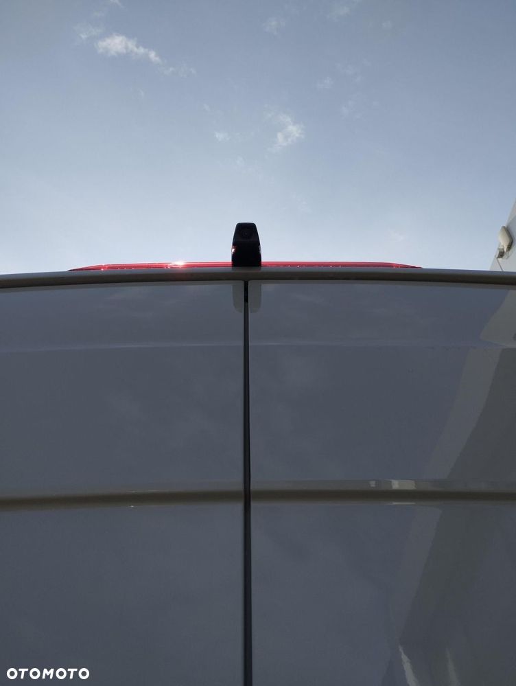 Volkswagen Crafter - 13