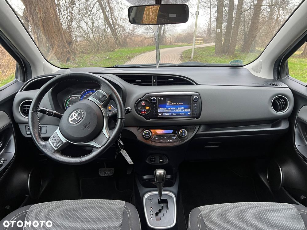 Toyota Yaris ver-1-2-turbo-team-deutschland - 14