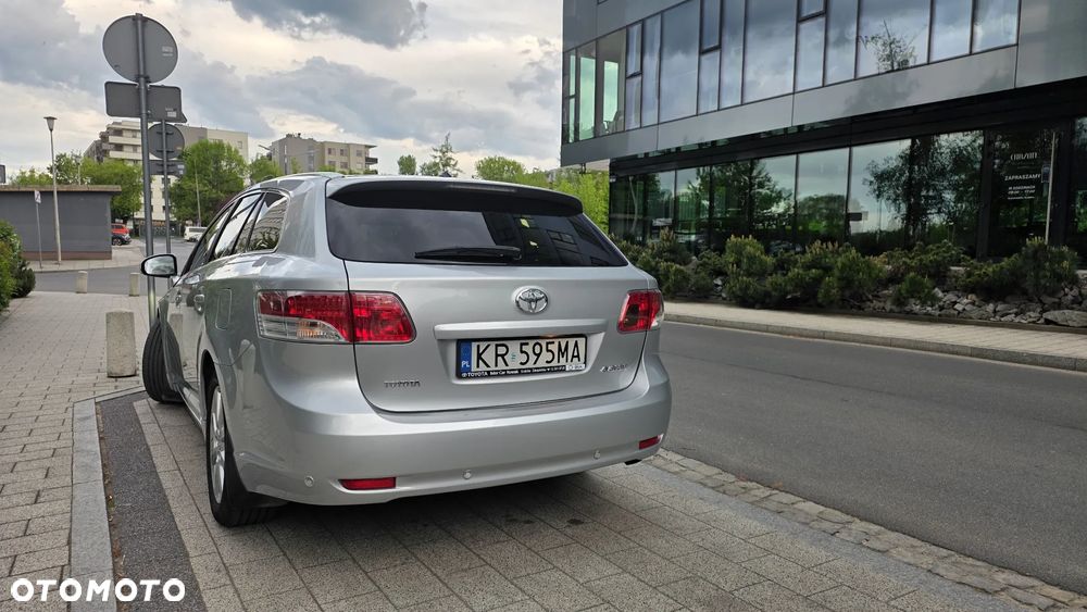 Toyota Avensis 2.2 D-4D Prestige - 5