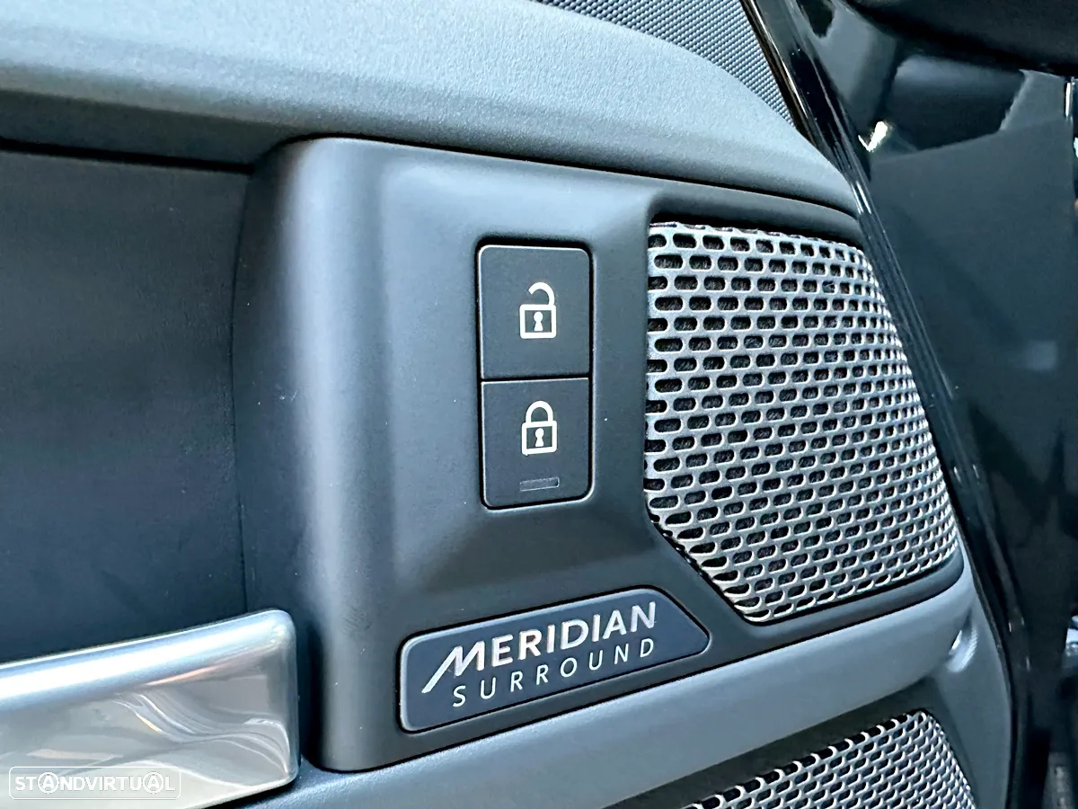Land Rover Defender 110 P400 X - 24