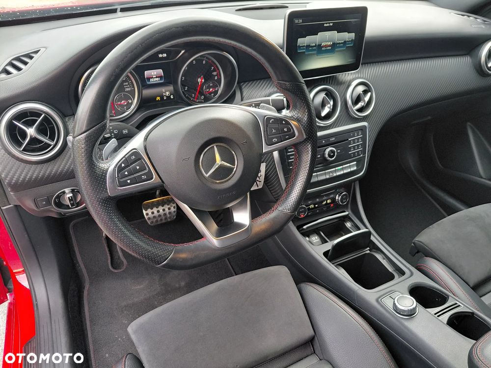 Mercedes-Benz Klasa A 200 7G-DCT AMG Line - 13