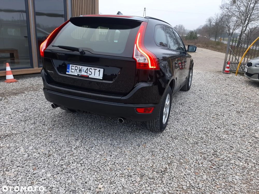 Volvo XC 60 D5 AWD Momentum - 10