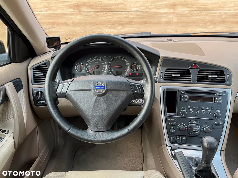 Volvo S60 2.4D Momentum - 5
