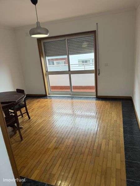 T1 estação Rio Tinto - Grande imagem: 2/8