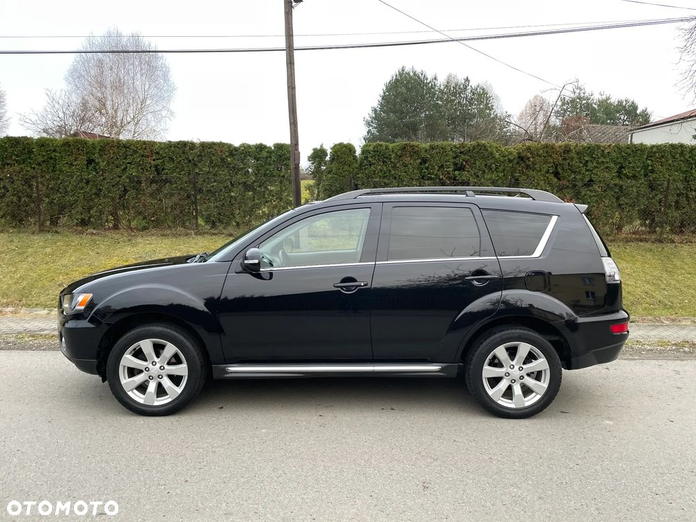 Mitsubishi Outlander - 3