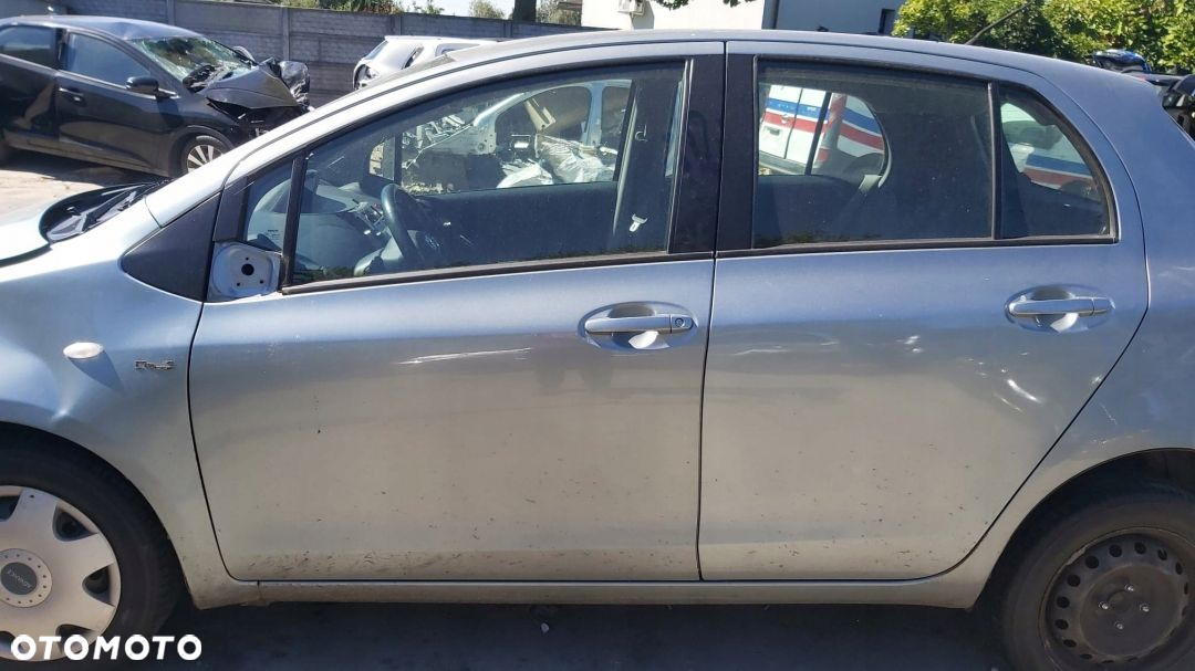 TOYOTA YARIS II 1,4 D4D ROZRUSZNIK - 2