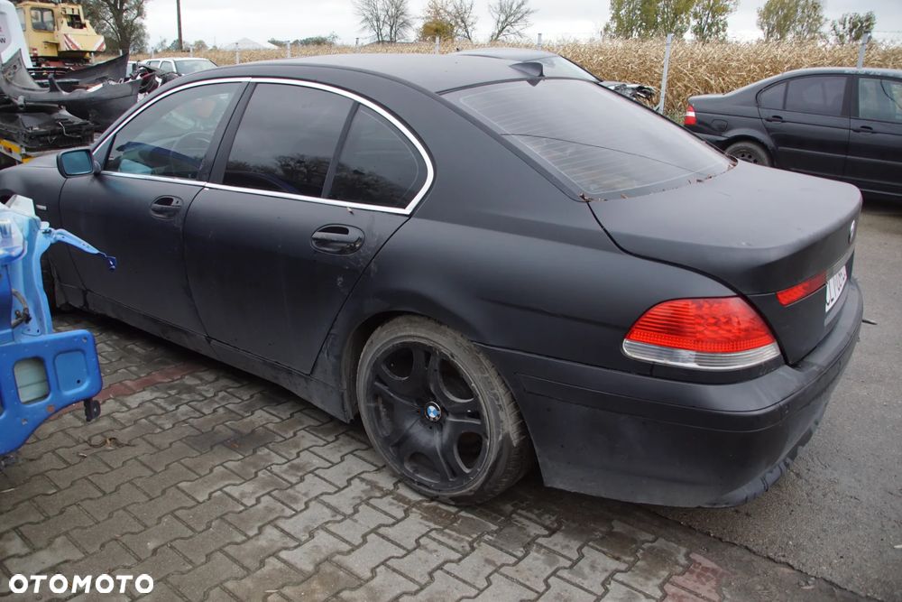 Auto na części - BMW E65 735i 3.6 V8 272 KM N62B36 GA6HP26Z 2002R Silnik Skrzynia Drzwi Maska Błotnik Zderzak Klapa Lampa Lusterko Szyba Deska Kokpit Sterownik Moduł Czujnik Licznik Panel Pokrętło iDrive - 6
