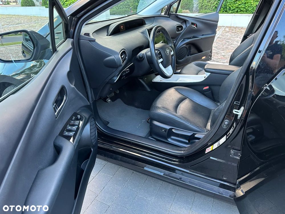 Toyota Prius 1.8 Hybrid Prestige - 9
