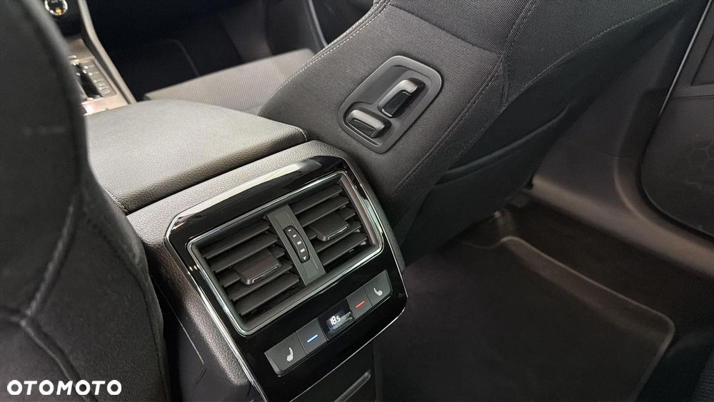 Skoda Superb 2.0 TDI SCR Style DSG - 17