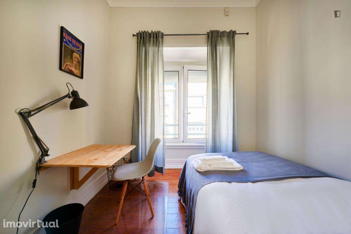 Quarto - localizado em Entrecampos Lisbon - Grande imagem: 2/57