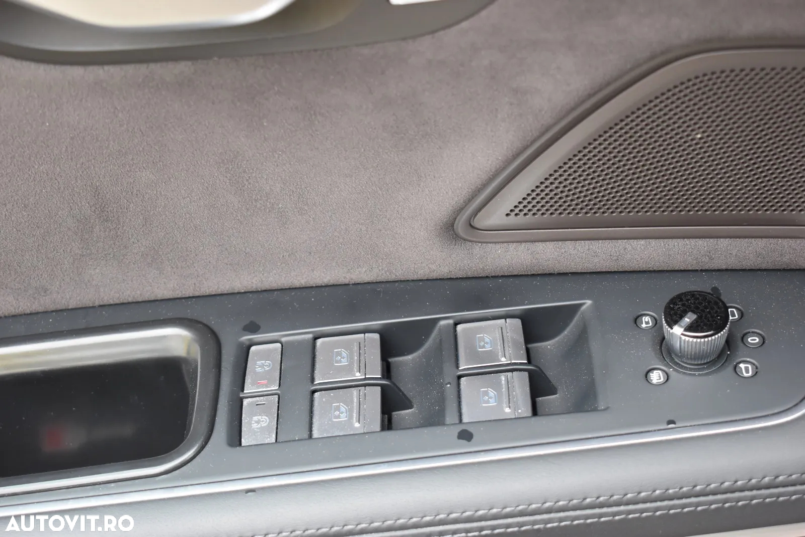 Audi A8 55 TFSI quattro Tiptronic MHEV - 35