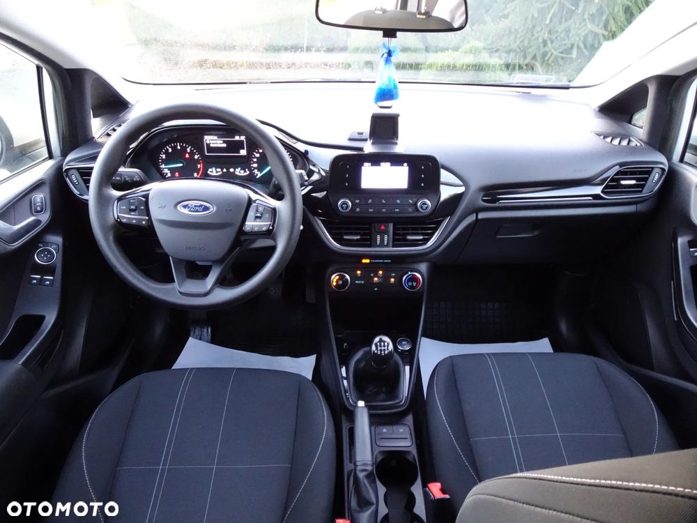 Ford Fiesta 1.1 Trend - 23