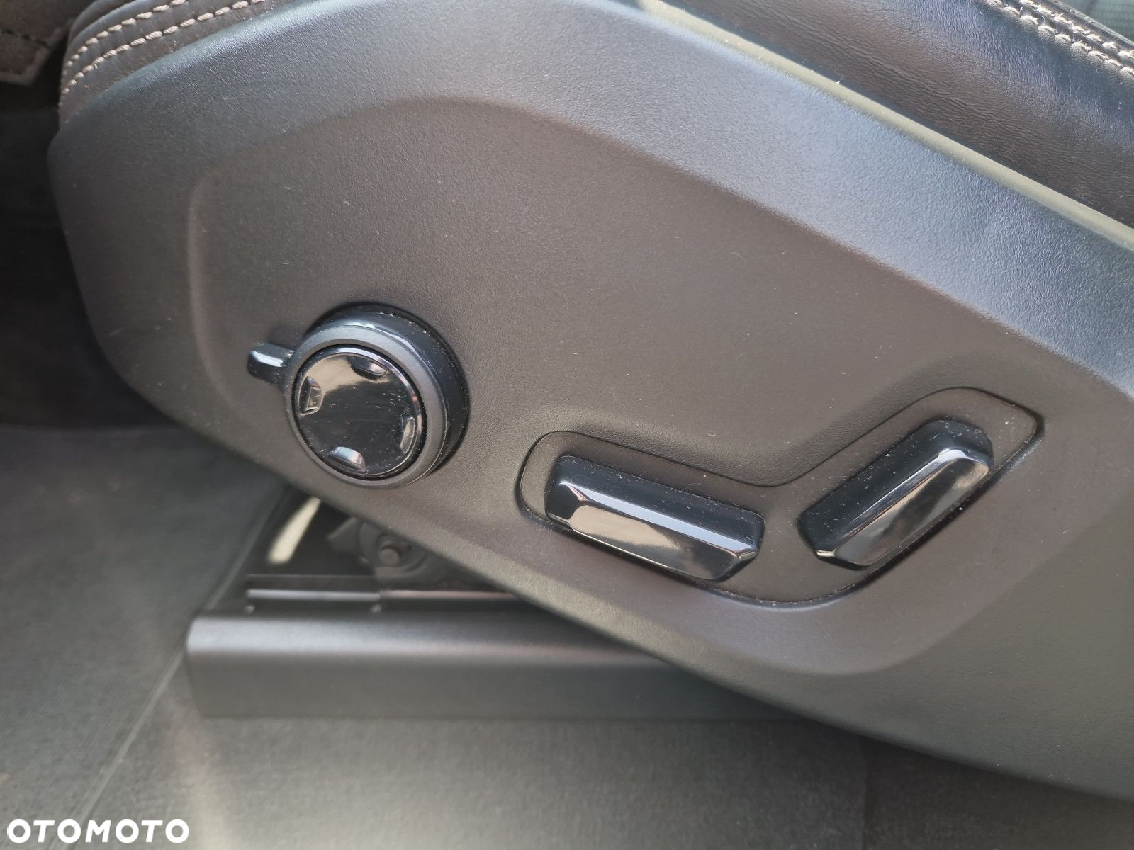 Volvo XC 60 - 19