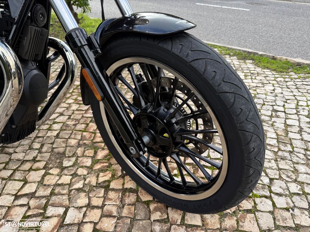 Moto Guzzi V9 Roamer - 21