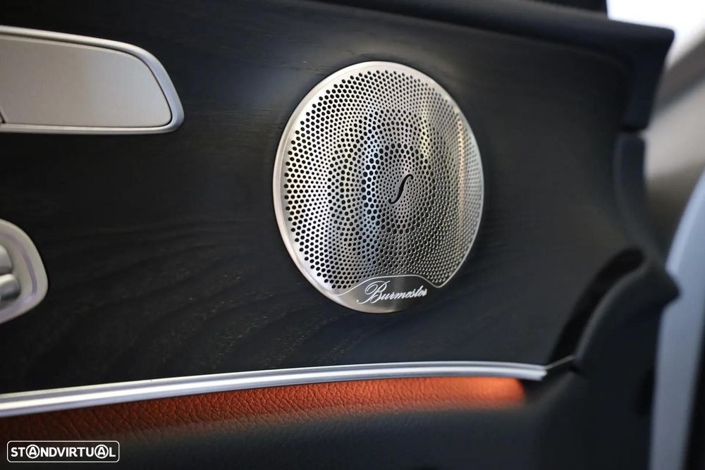 Mercedes-Benz E 300 e AMG Line - 33