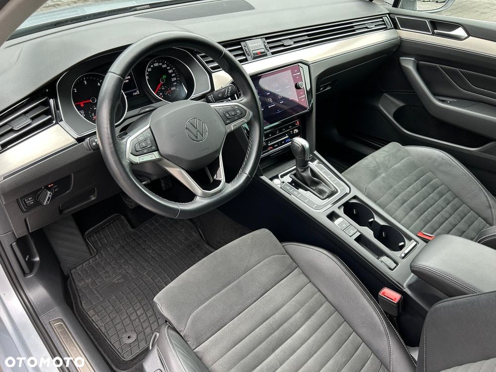 Volkswagen Passat Variant 2.0 TDI EVO Elegance DSG - 8
