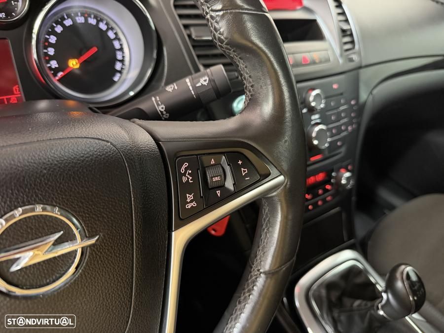 Opel Insignia 2.0 CDTI edition - 19