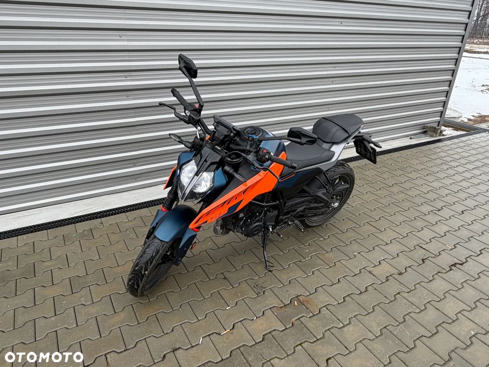 KTM Duke - 18