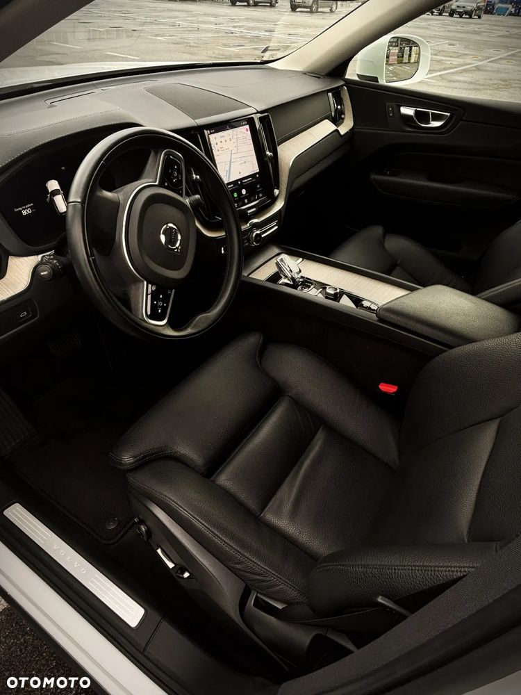 Volvo XC 60 B4 D Inscription - 11