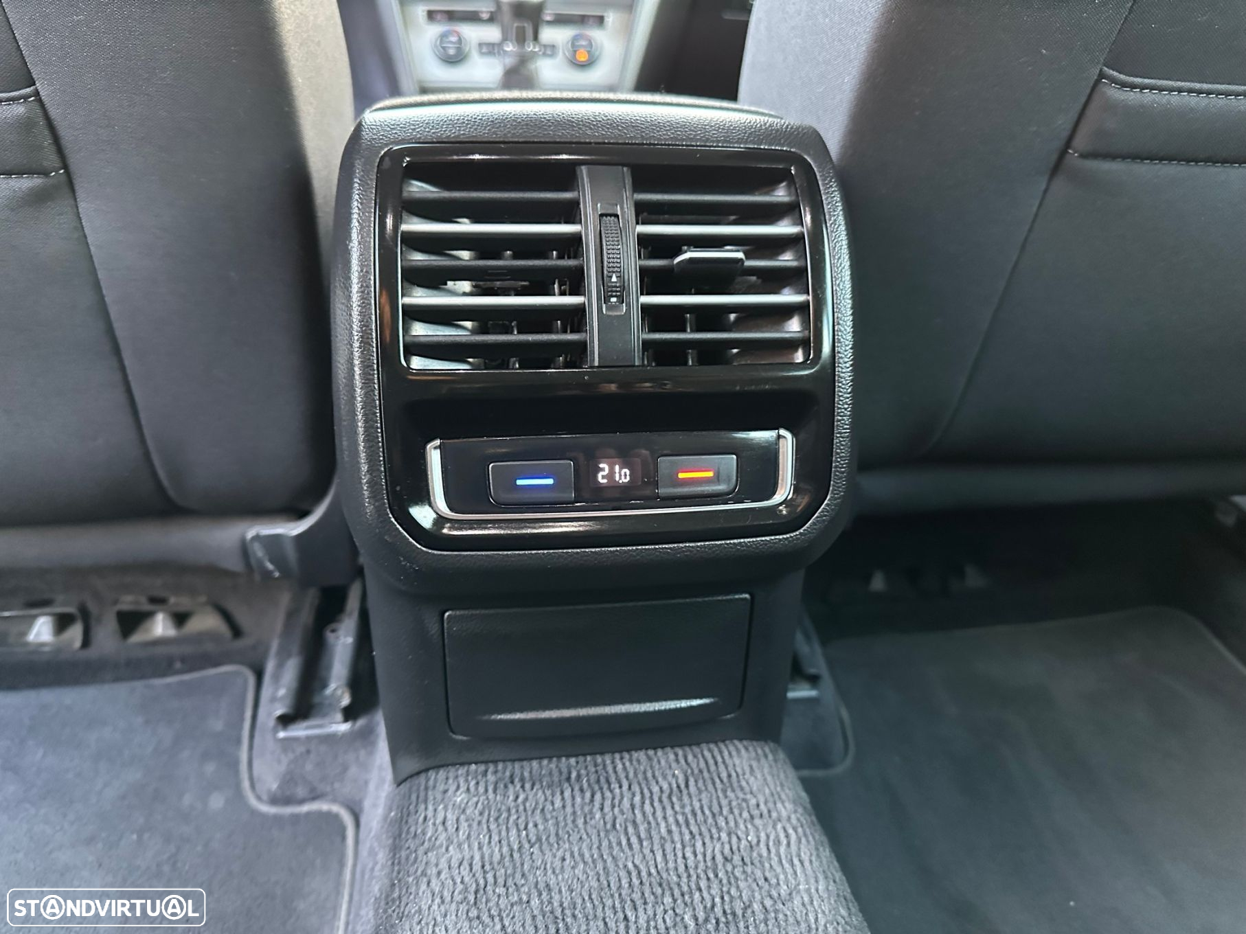 VW Passat Variant 1.6 TDI BlueMotion - 22
