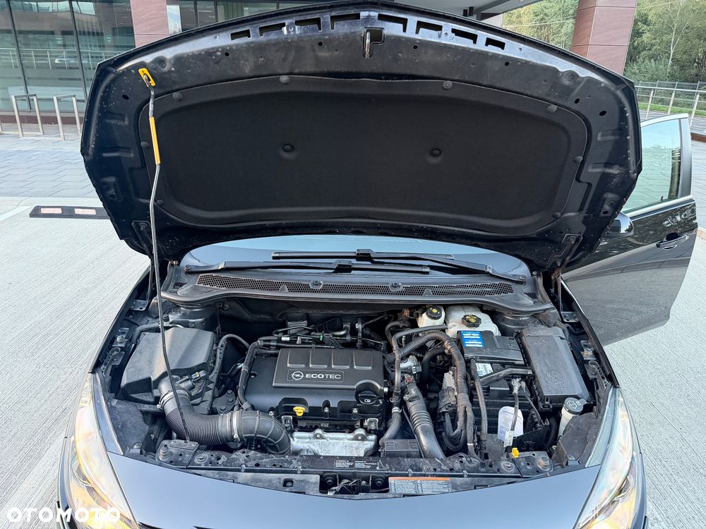 Opel Astra 1.4 T Sport - 12