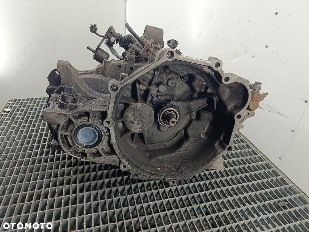 SKRZYNIA BIEGÓW MANUALNA 5 MITSUBISHI OUTLANDER I F5M42 2.0 16V - 1