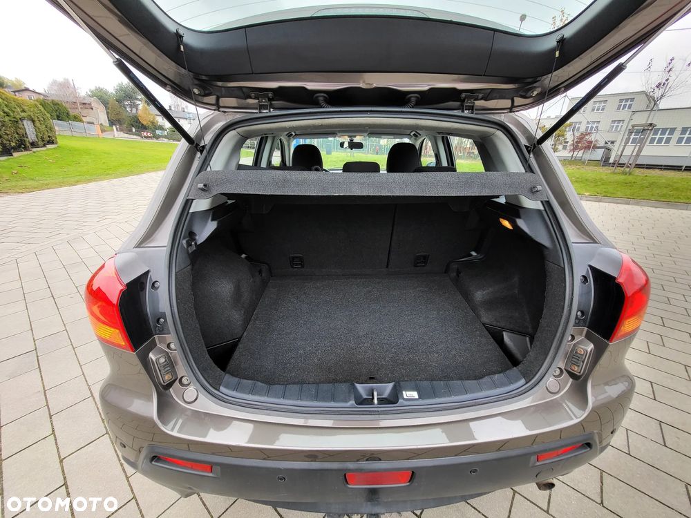 Mitsubishi ASX 1.8 DID Inform - 11