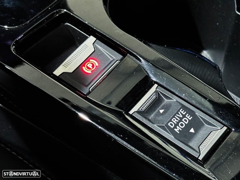 Peugeot e-2008 54 kWh GT - 39