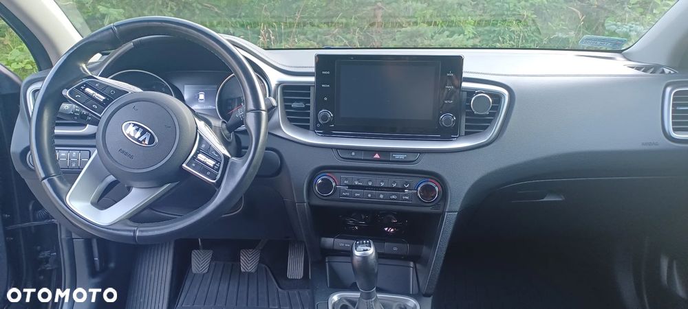 Kia XCeed - 4