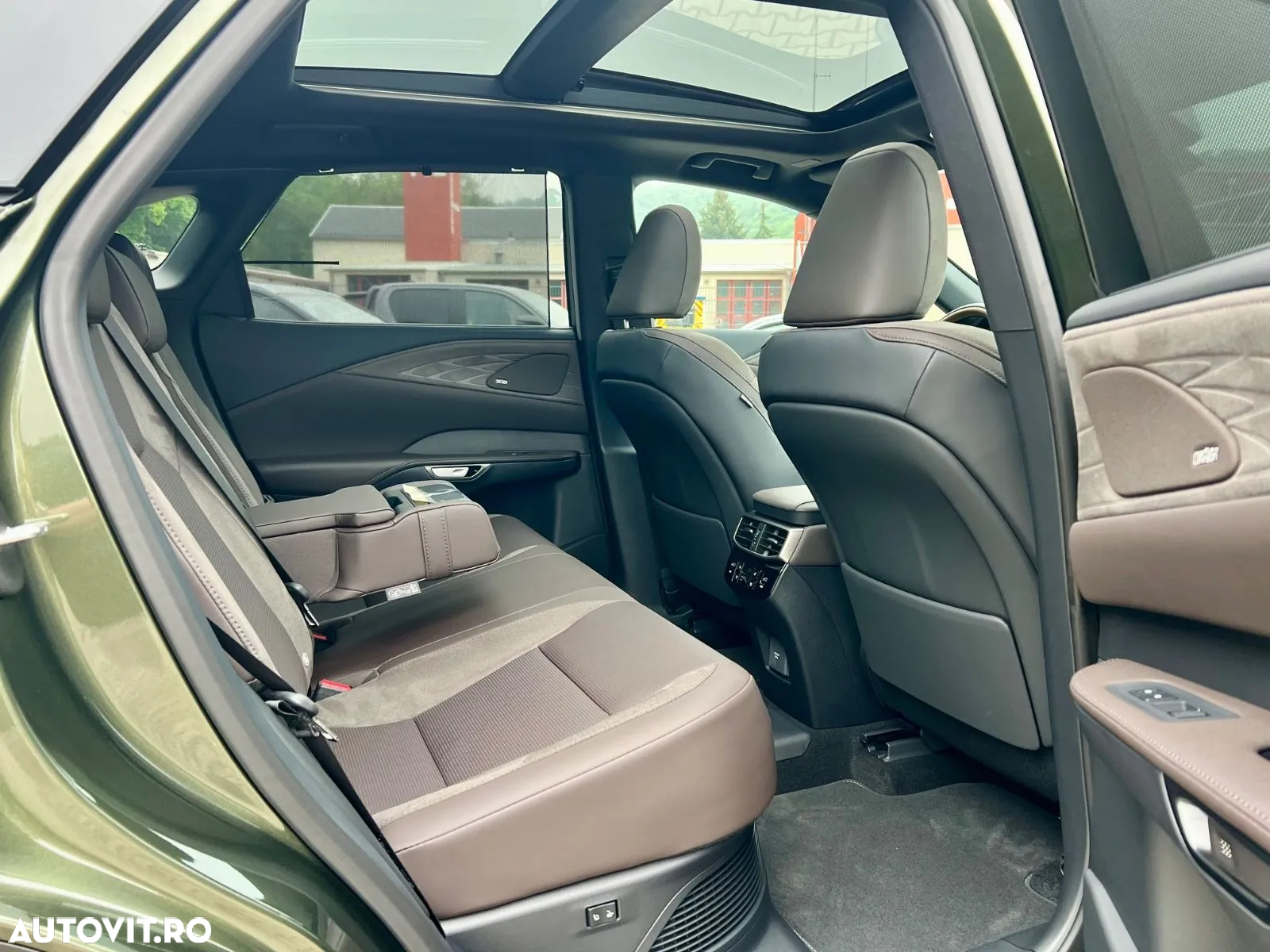 Lexus Seria RX 450h+ (Plug-in-Hybrid) Luxury Line - 14
