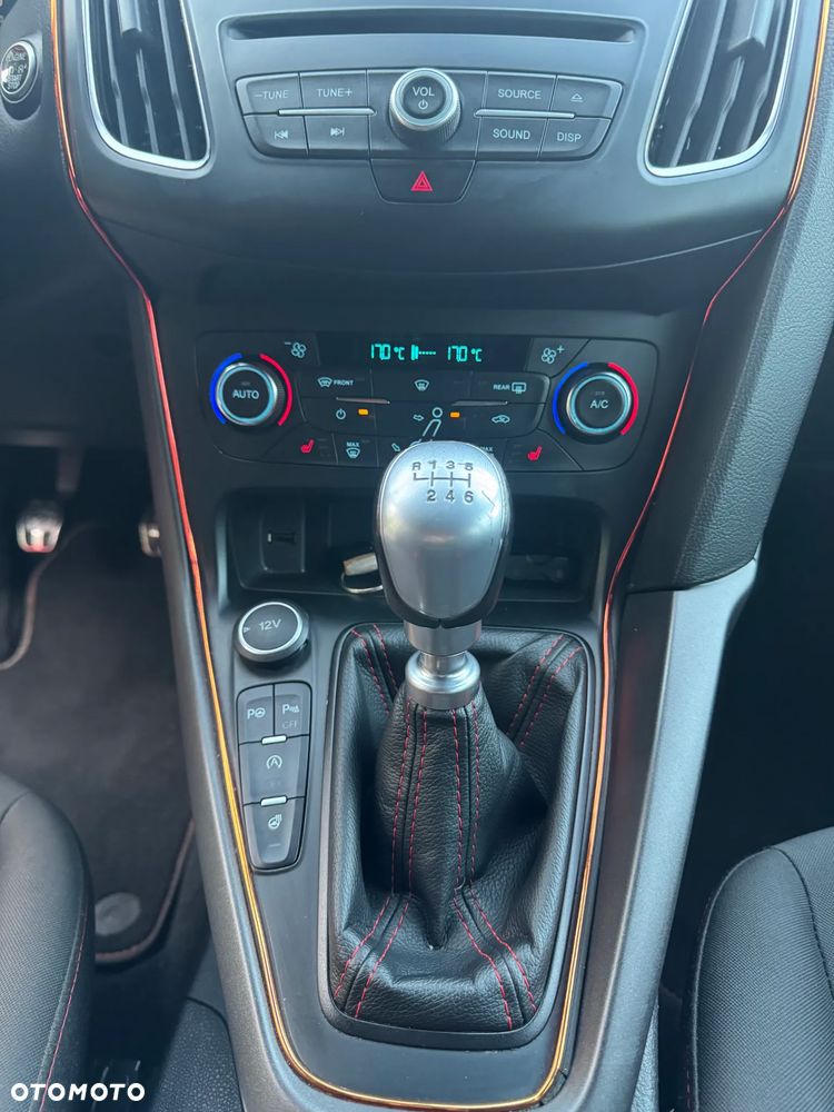 Ford Focus 1.5 EcoBoost ST-Line Red ASS - 18