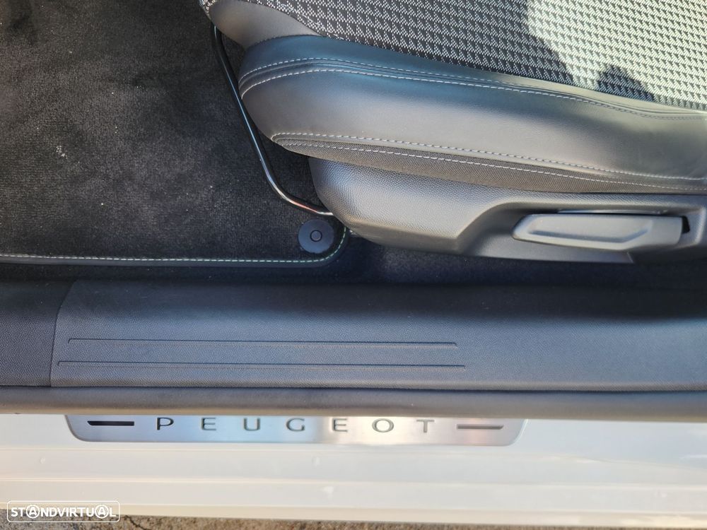 Peugeot 208 1.5 BlueHDi GT Pack - 47