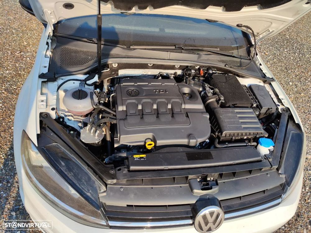 VW Golf 1.6 TDI Confortline - 6