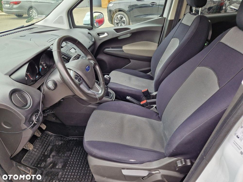Ford Transit Courier - 24